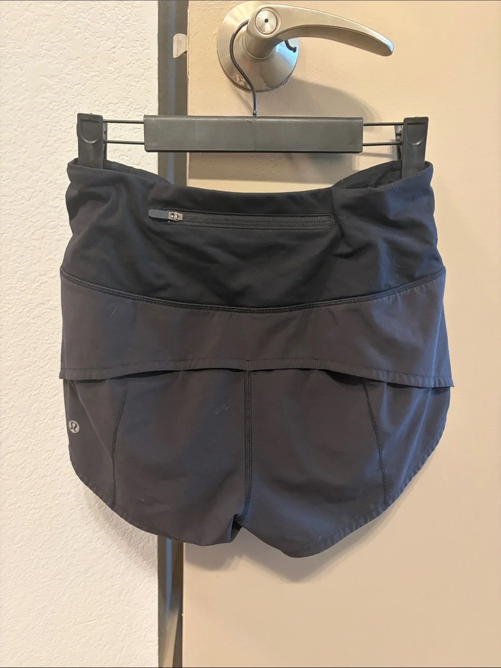 Lululemon shorts size 4